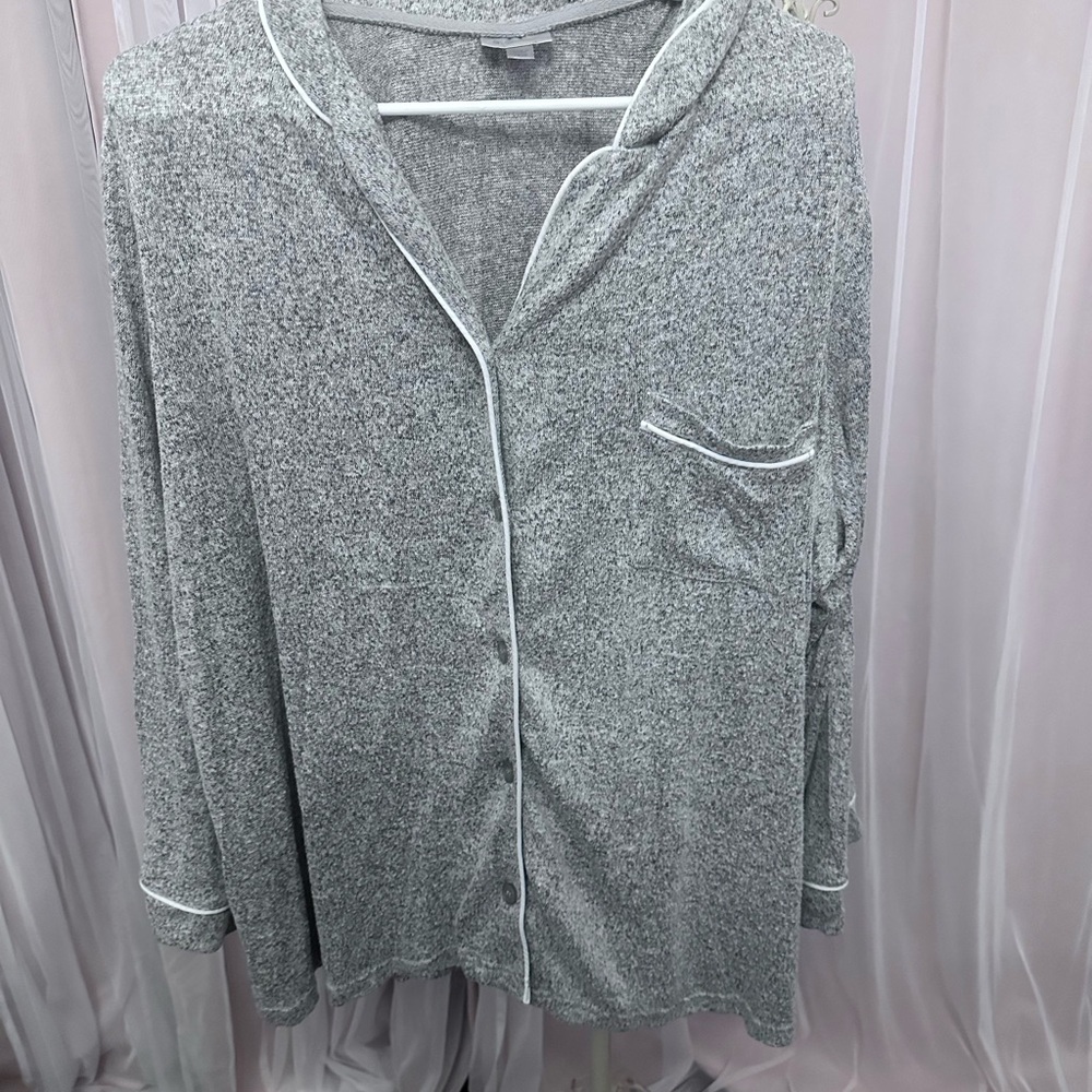 Avenue Gray Casual Button Down Shirt with Classic Collar